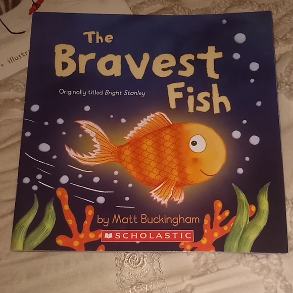 Scholastic Bundle of 5 Storybooks - Picture 4 of 12